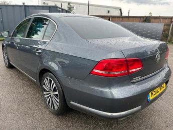 Volkswagen Passat 2.0 TDI BlueMotion Tech Sport DSG Euro 5 (s/s) 4dr