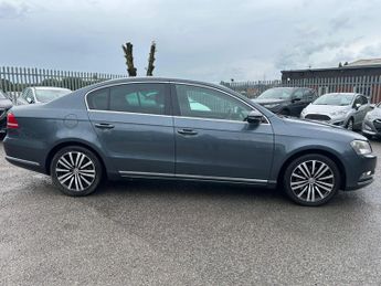 Volkswagen Passat 2.0 TDI BlueMotion Tech Sport DSG Euro 5 (s/s) 4dr
