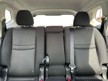 Nissan X-Trail 1.6 dCi N-Connecta XTRON Euro 6 (s/s) 5dr