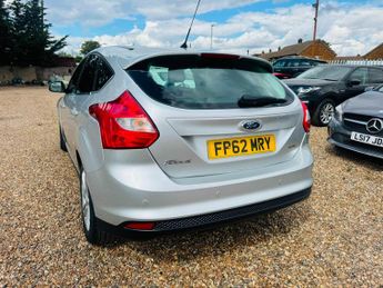 Ford Focus 1.0T EcoBoost Titanium Euro 5 (s/s) 5dr