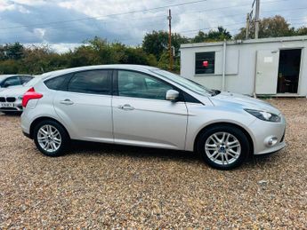 Ford Focus 1.0T EcoBoost Titanium Euro 5 (s/s) 5dr