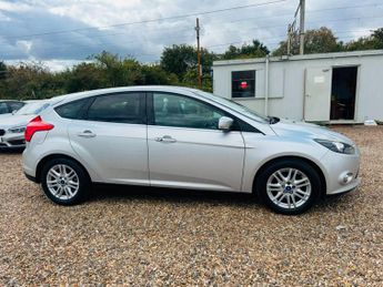 Ford Focus 1.0T EcoBoost Titanium Euro 5 (s/s) 5dr