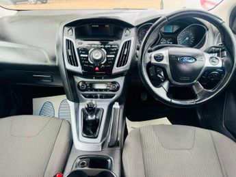 Ford Focus 1.0T EcoBoost Titanium Euro 5 (s/s) 5dr