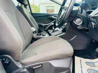 Ford Focus 1.0T EcoBoost Titanium Euro 5 (s/s) 5dr