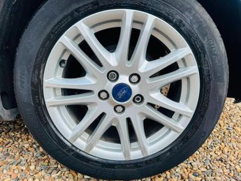 Ford Focus 1.0T EcoBoost Titanium Euro 5 (s/s) 5dr
