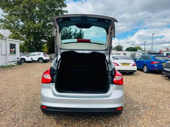 Ford Focus 1.0T EcoBoost Titanium Euro 5 (s/s) 5dr