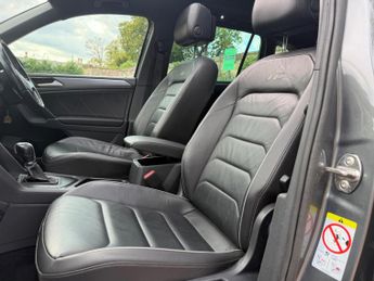 Volkswagen Tiguan 2.0 TDI BlueMotion Tech R-Line DSG Euro 6 (s/s) 5dr