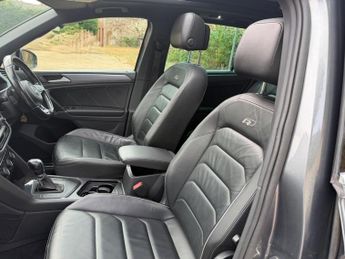 Volkswagen Tiguan 2.0 TDI BlueMotion Tech R-Line DSG Euro 6 (s/s) 5dr