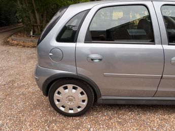 Vauxhall Corsa 1.4i 16v Design 5dr (a/c)
