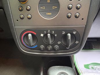 Vauxhall Corsa 1.4i 16v Design 5dr (a/c)