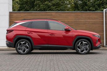 Hyundai TUCSON 1.6 T-GDi 13.8kWh Premium SUV 5dr Petrol Plug-in Hybrid Auto 4WD