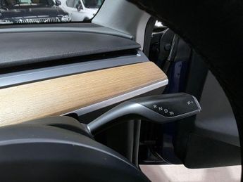 Tesla Model Y (Dual Motor) Long Range Auto 4WDE 5dr