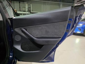 Tesla Model Y (Dual Motor) Long Range Auto 4WDE 5dr