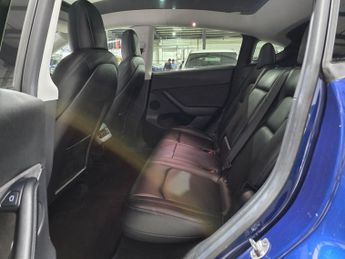 Tesla Model Y (Dual Motor) Long Range Auto 4WDE 5dr