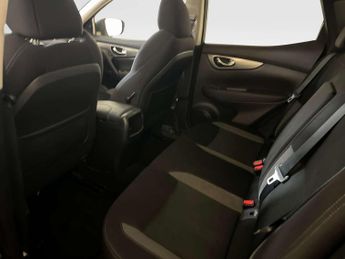 Nissan Qashqai 1.5 dCi N-Connecta SUV 5dr Diesel Manual Euro 6 (s/s) (115 ps)