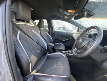 Toyota Corolla GR SPORT HEV CVT
