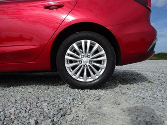 MG MG5 61.1kWh Exclusive Long Range Auto 5dr