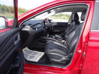 MG MG5 61.1kWh Exclusive Long Range Auto 5dr