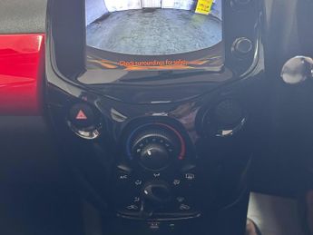 Toyota AYGO 1.0 VVT-i x-pression x-wave x-shift Euro 5 5dr Euro 5
