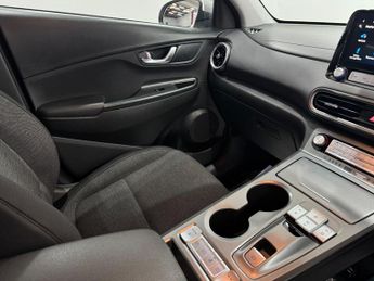 Hyundai KONA 64kWh Premium Auto 5dr (10.5kW Charger)