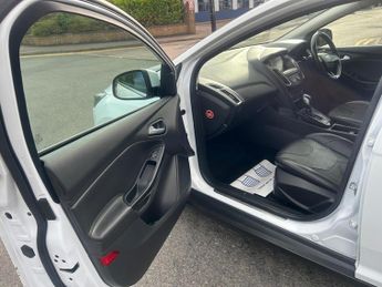 Ford Focus 1.6 Titanium Powershift Euro 6 5dr