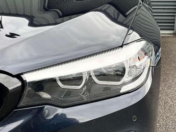 BMW 5 SERIES 2.0 520d xDrive M Sport Auto 4WD 4dr