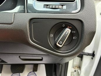 Volkswagen e-Golf 35.8kWh e-Golf Auto 5dr