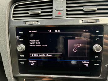 Volkswagen e-Golf 35.8kWh e-Golf Auto 5dr