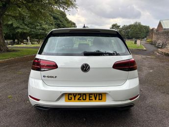 Volkswagen e-Golf 35.8kWh e-Golf Auto 5dr