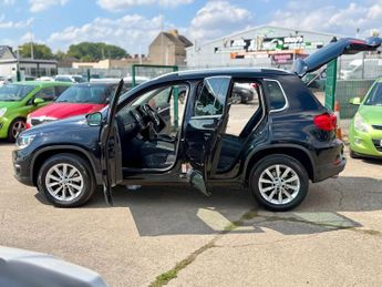 Volkswagen Tiguan 2.0 TDI BlueMotion Tech SE 2WD Euro 5 (s/s) 5dr