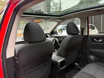 Nissan Qashqai 1.2 DIG-T N-Connecta XTRON 2WD Euro 6 (s/s) 5dr