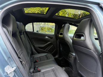 Mercedes-Benz GLA 2.0 GLA250 Sport SUV 5dr Petrol 7G-DCT 4MATIC Euro 6 (s/s) (211 