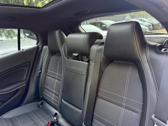 Mercedes-Benz GLA 2.0 GLA250 Sport SUV 5dr Petrol 7G-DCT 4MATIC Euro 6 (s/s) (211 