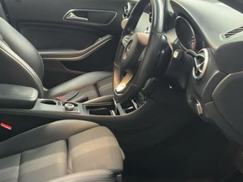 Mercedes-Benz CLA 1.6 CLA180 Sport Shooting Brake 7G-DCT Euro 6 (s/s) 5dr