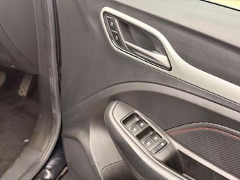 MG MG ZS 72.6kWh SE Long Range Auto 5dr