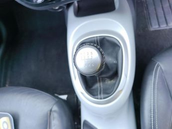Nissan Juke 1.5 dCi 8v Shiro Euro 5 5dr