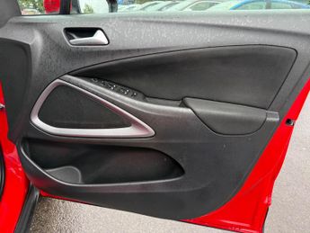 Vauxhall Crossland X 1.6 Turbo D ecoTEC SE Nav Euro 6 (s/s) 5dr