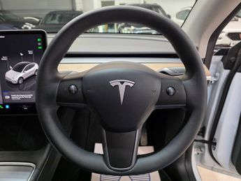 Tesla Model Y (Dual Motor) Long Range Auto 4WDE 5dr