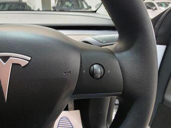 Tesla Model Y (Dual Motor) Long Range Auto 4WDE 5dr