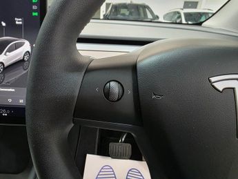 Tesla Model Y (Dual Motor) Long Range Auto 4WDE 5dr