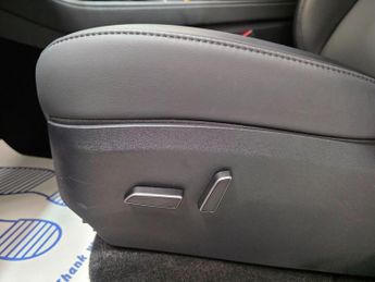 Tesla Model Y (Dual Motor) Long Range Auto 4WDE 5dr