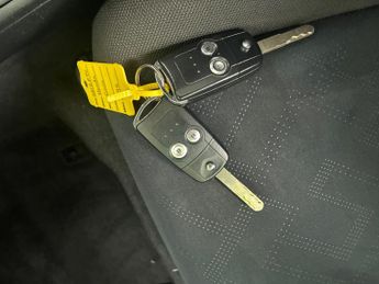 Honda Civic 1.8 i-VTEC SE Euro 5 (s/s) 5dr