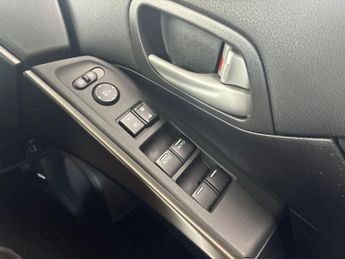 Honda Civic 1.8 i-VTEC SE Euro 5 (s/s) 5dr