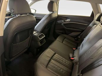 Audi e-tron 55 SUV 5dr Electric Auto quattro 95kWh (408 ps)