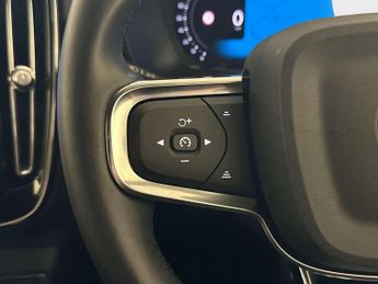 Volvo XC40 Recharge Twin 82kWh Plus SUV 5dr Electric Auto AWD (408 ps)