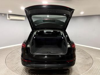 Audi Q8 e-tron 50 Sport Auto quattro 5dr 95kWh (11kW Charger)