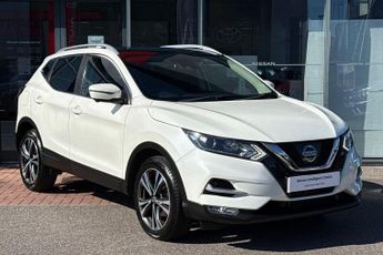 Nissan Qashqai 1.2 DiG-T N-Connecta [Glass Roof]