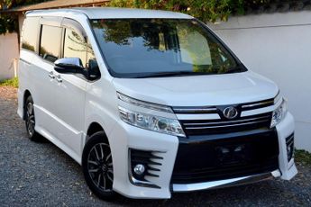Toyota Voxy 2.0 ZS Kiramaki Edition - Eight Seater