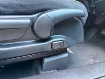 Honda CR-V 2.0 i-VTEC SE Plus Navi Auto 4WD Euro 6 5dr