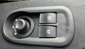 Renault Master 2.3 dCi 35 Business FWD MWB High Roof Euro 6 5dr